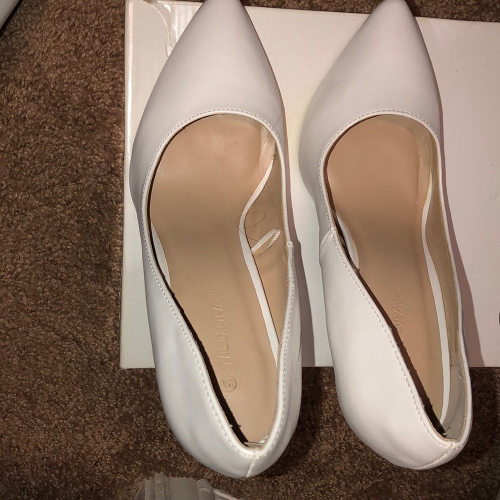 White shoes size 8 1/2